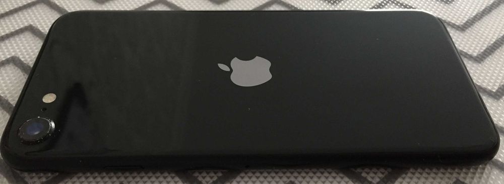 Iphone SE 2020 64GB Black акб 93% SIM Lock