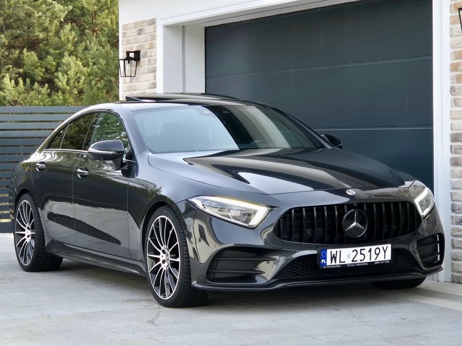 Mercedes-Benz CLS 300D Pakiet AMG, Kamery 360, Burmester, Ambilight, Szyberdach.