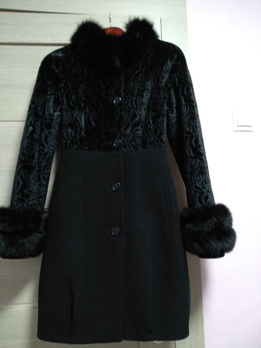 Зимнее пальто теплое