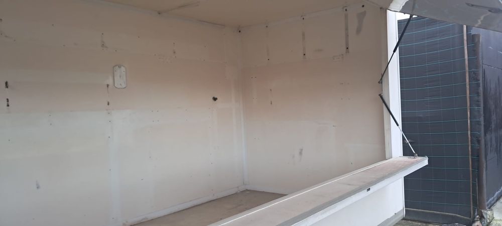 Vende contentor preparado para venda ambulante