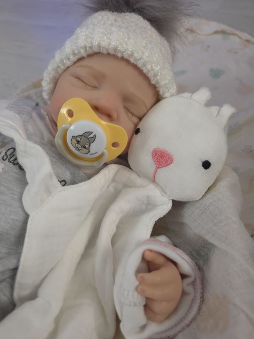 Bebé Reborn Menina Realista Silicone Sólido Completo 45 cm