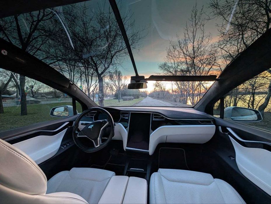 Продам власну Tesla model X 2017 року