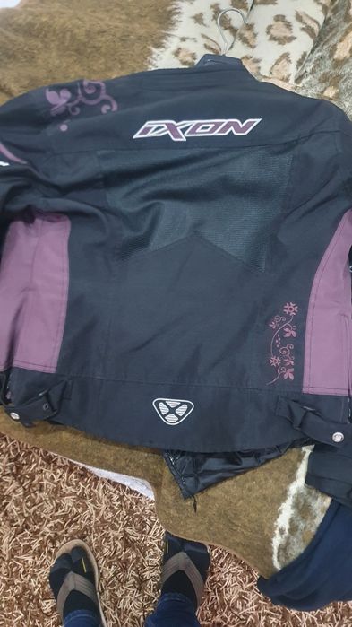 Casaco de moto para mulhe como novo..r