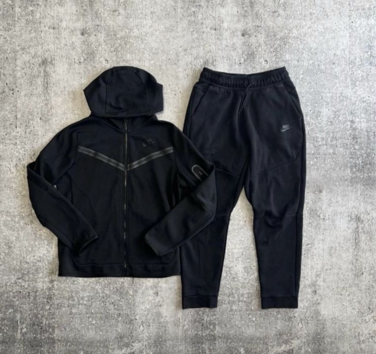 Костюм Nike Tech Fleece. Xs. 147-158