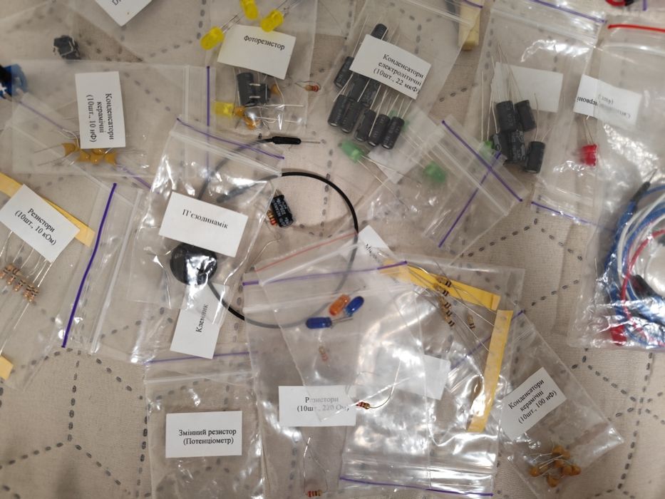 Електронний конструктор Омка