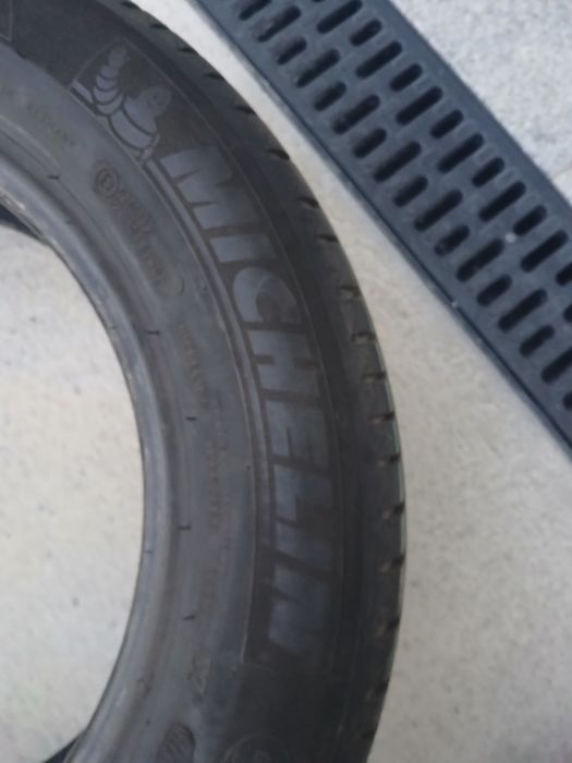 2 pneus 215 60 r16 Michelin