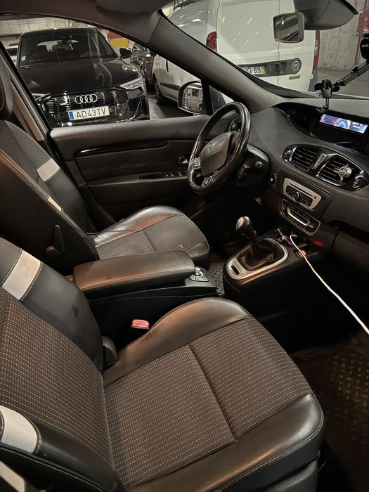 Renault Grand Scénic 1.5 dCi | 7 Lugares