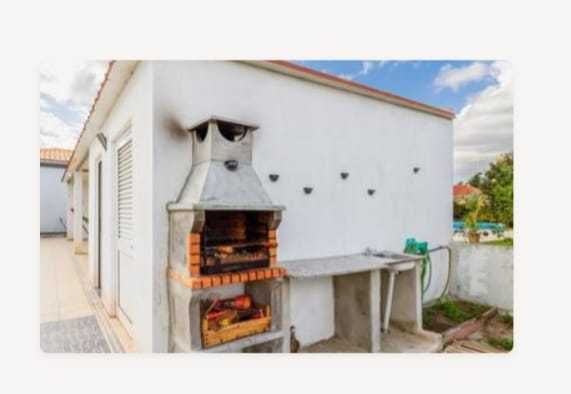 Aluga-se quinta para eventos com piscina