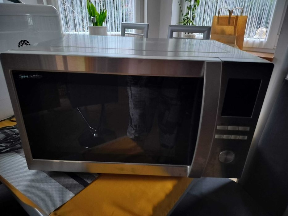 Kuchenka mikrofalowa grill termoobieg Sharp idealna 55x30x50