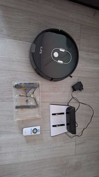 Robot sprzątający iLife A7 - uszkodzony