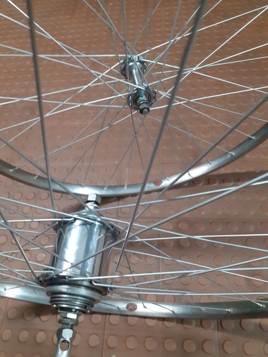 - Conjunto de duas rodas inox de bicicleta clássica, 26x1"3/8.