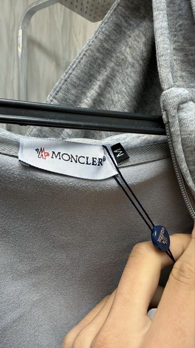 Casaco cinzento mocnler