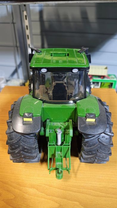 Bruder traktor john deere