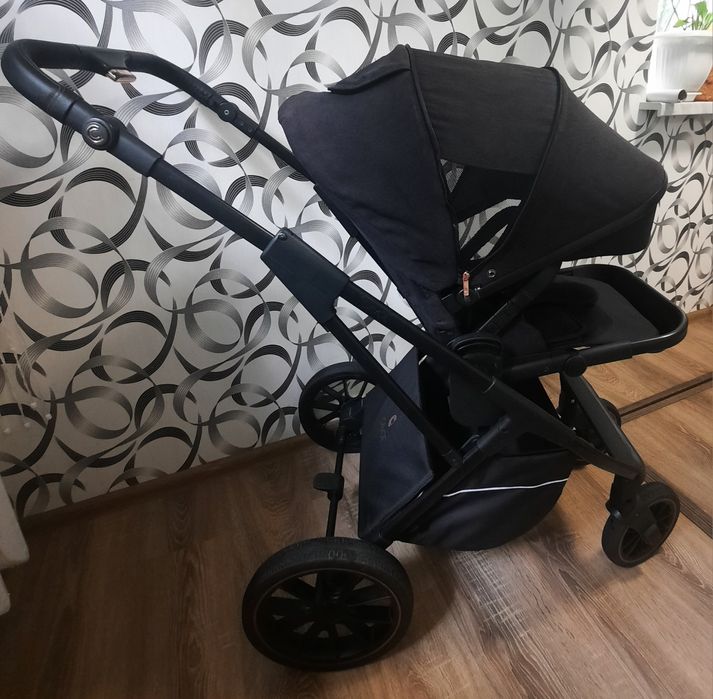 Продається коляска 2 в 1 в чудовому стані