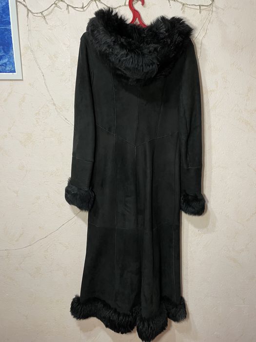Жіноча зимова дублянка, з каптуром, чорна (нова)