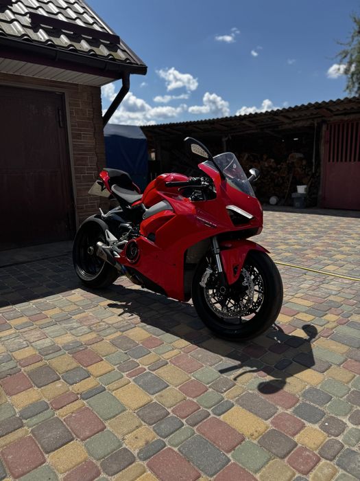 Ducati panigale v4 2018 рік 2000пробіг