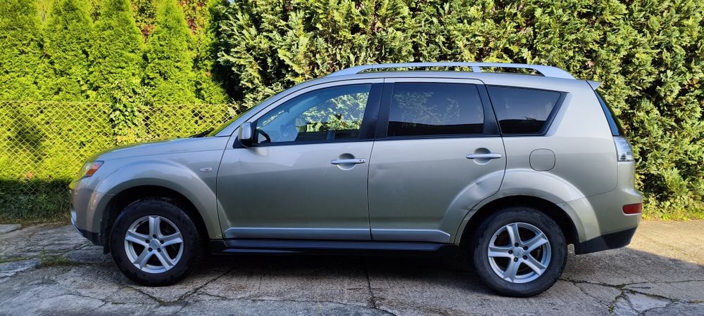 Mitsubishi Outlander salon Polska