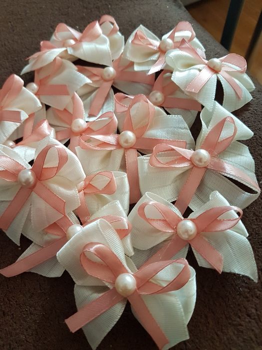 Бантики бутоньєрки для гостей