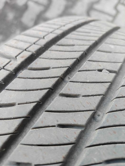 Opony letnie KUMHO 215/50 R18 92H