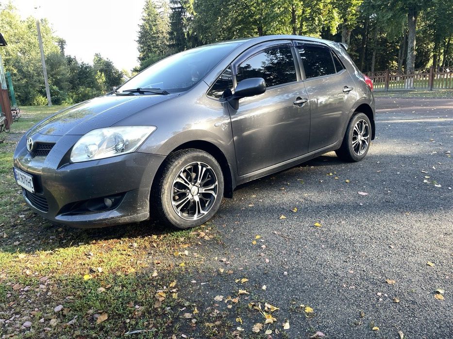 Авто тойота ауріс о