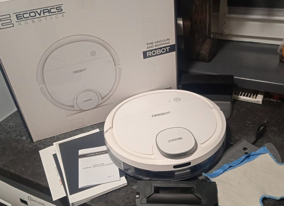 Продам робот пилосос Ecovacs для сухого та вологого прибирання