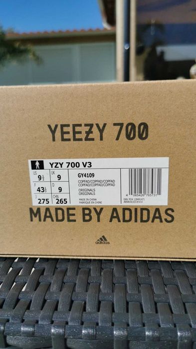 Adidas Yeezy 700 V3 Copper Fade