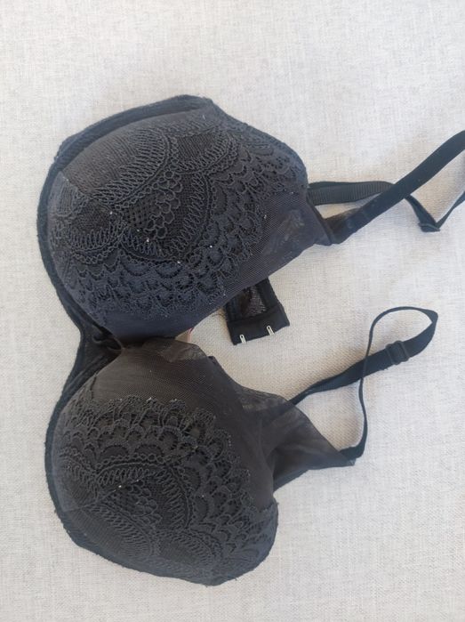Biustonosz Triumph 70D push-up