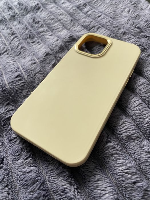 Nowe etui Iphone 12 H&M