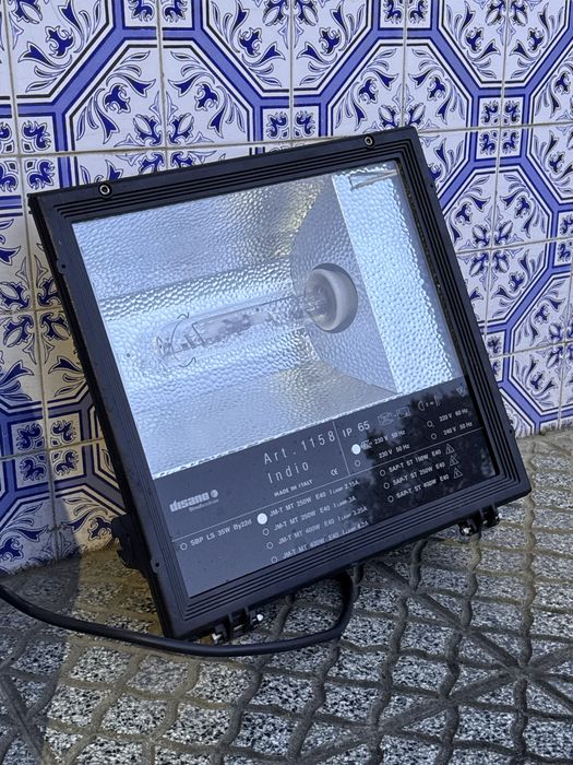 Holofotes varios tamanhos/potencia