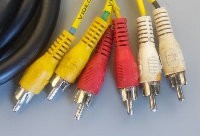 Cabos SCART e RCA