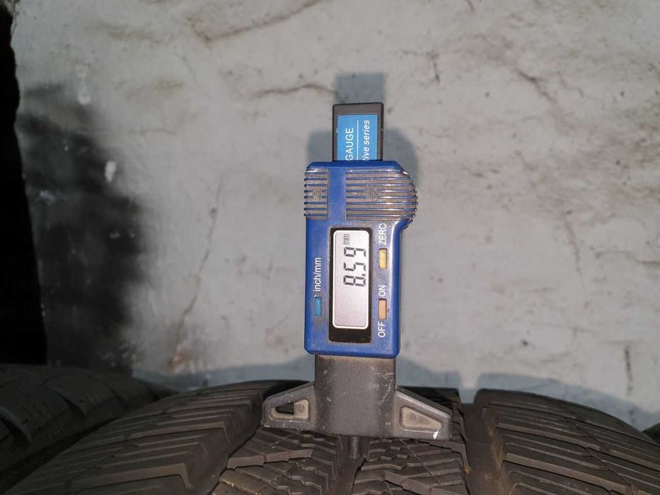 Cztery Opony zimowe 225/45R17 8,5mm Barum Polaris 5 2022r
