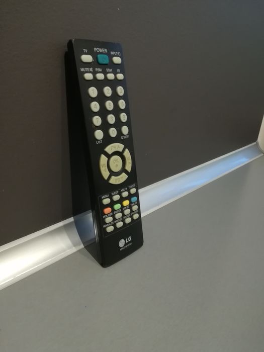 Witam, mam do sprzedania pilot do telewizora LG