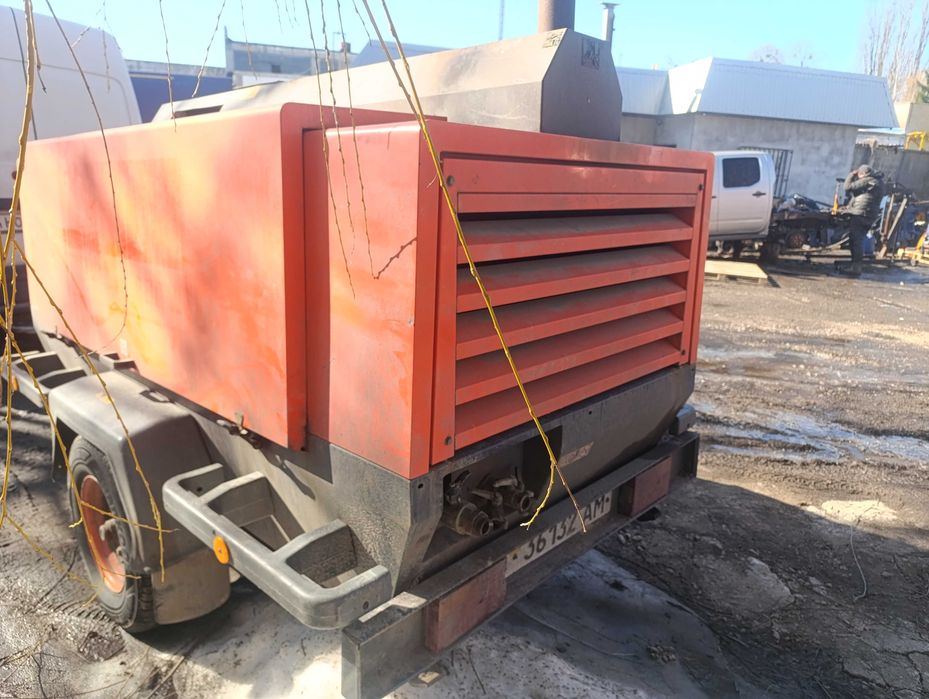 Компресор Atlas copco ХАНS 186