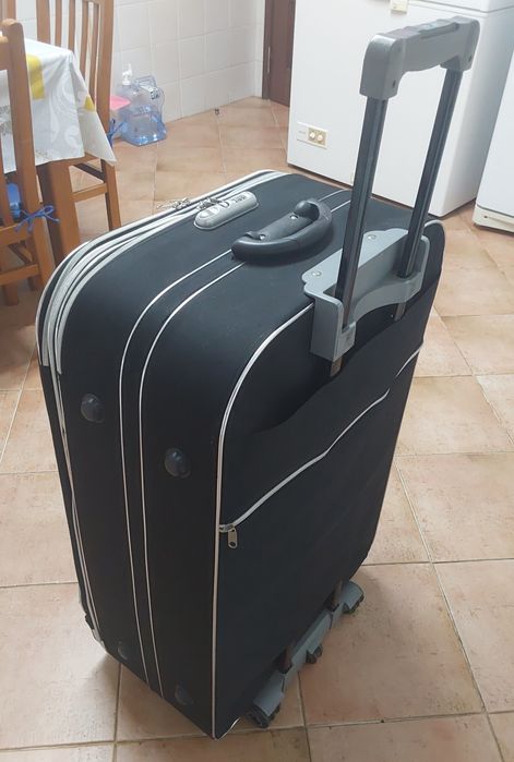 MALA VIAGEM ENORME DE PORÃO.  Casa,Quarto,Arrumação,Sala,Mudanças.