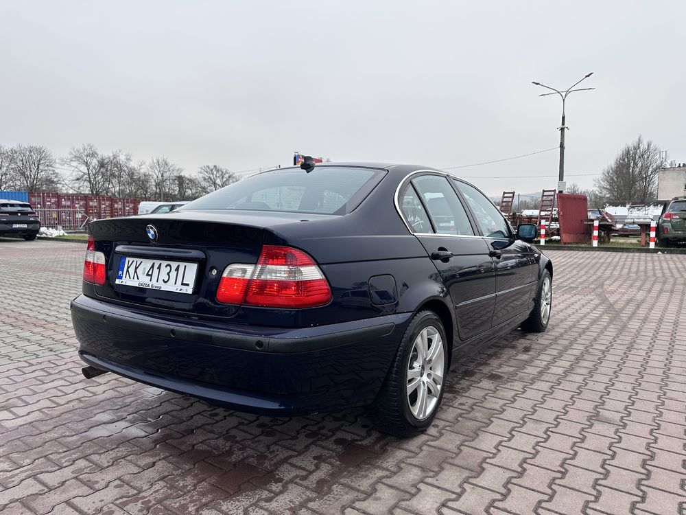 BMW 318I