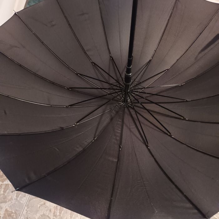 Duża parasolka jak nowa