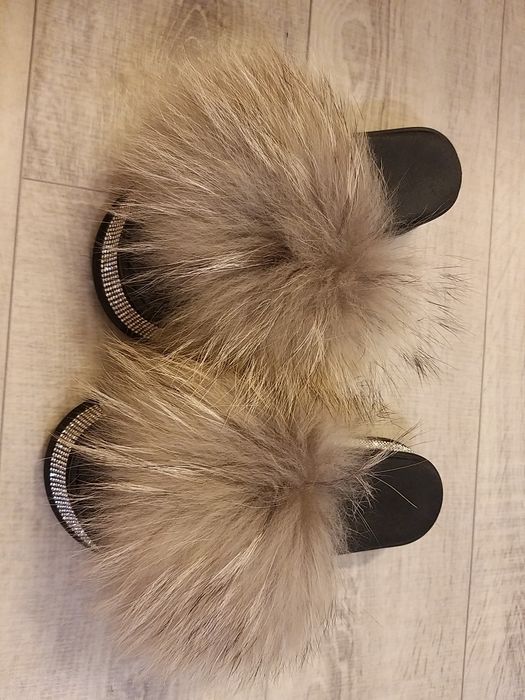 Klapki z futerkiem naturalnym