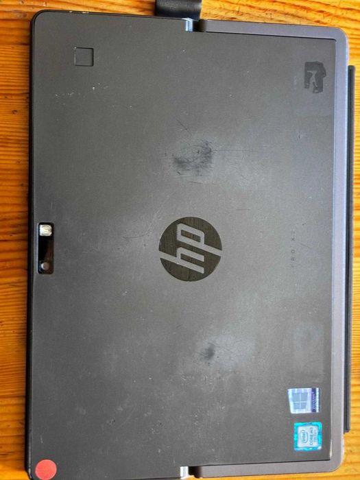 HP PRO X2 TABLET /M3-7Y30 /8 GB/256 GB SSD /Win 11/ Dotyk sprawny!