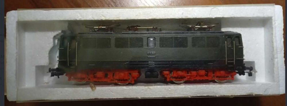 Коллекция моделей паровозиков PIKO (масштаб НО, производство ГДР) Е11