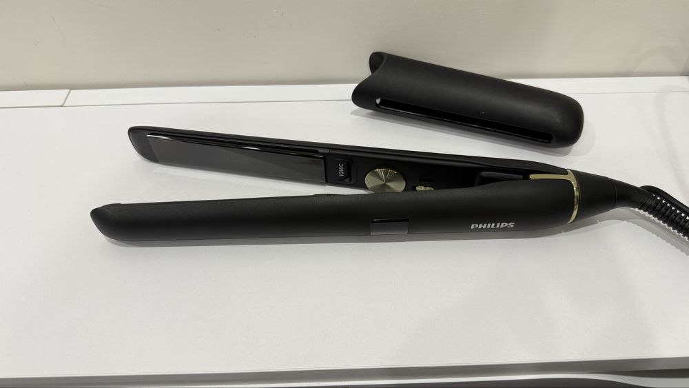 Випрямляч для волосся (утюжок) Philips HPS930/00