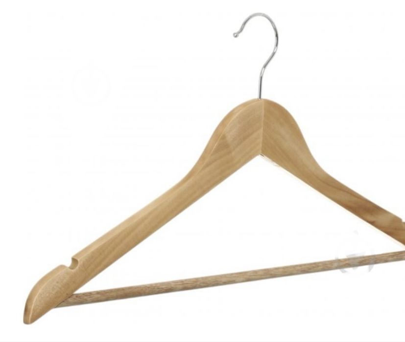 Деревʼяні вішалки , плечі, тремпеля для одягу