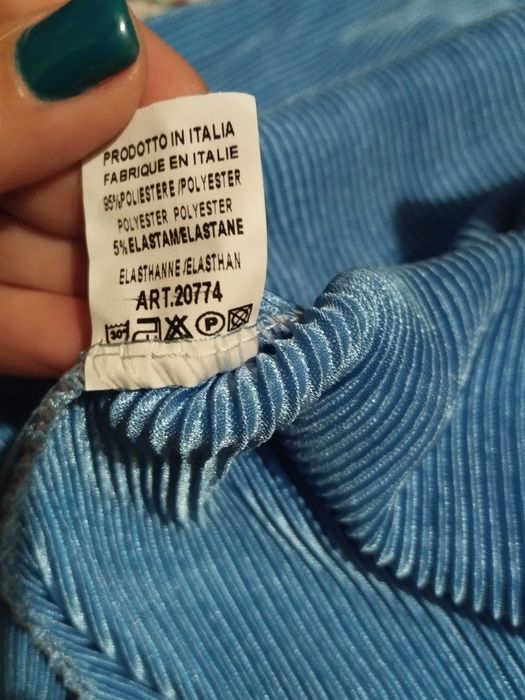 Saia nova tons azul turquesa