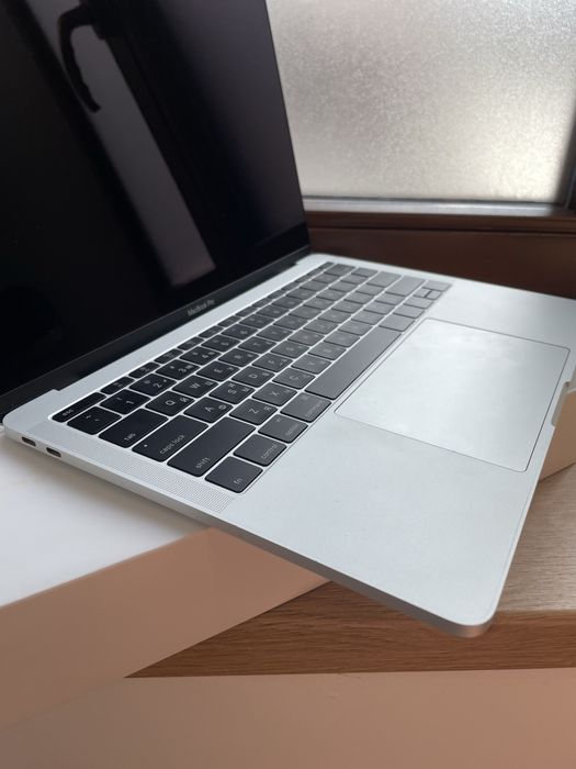 MacBook Pro 13” (2016)