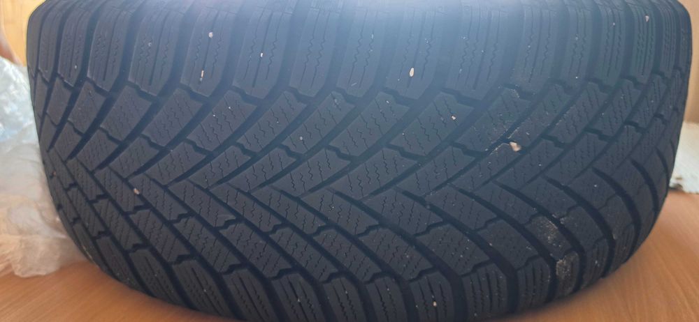 Pneus continental e jantes 225/45 R17 H