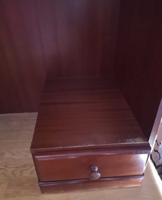 Vendo Secretárias de Escritório