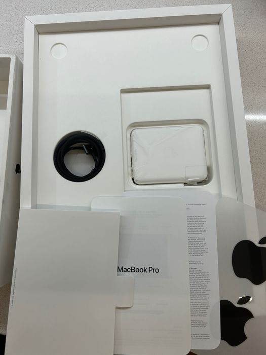 MacBook Pro 16” M3 Pro 18GB RAM 512GB SSD Impecável