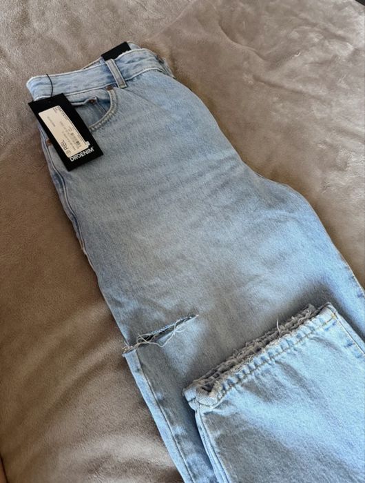 Джинси Dr.Denim, нові, з біркою.• Бренд: Dr.Denim• Колір: блакитний• Розмір: 29/30• Матеріал: джинс• Стан: нові з біркою