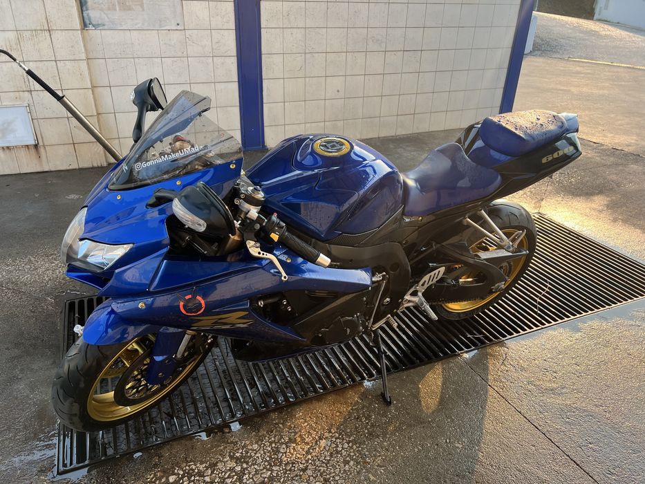 GSXR 600 K8.