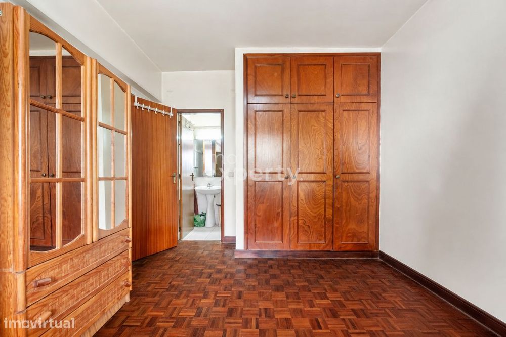 T2 com Vista Porto do Funchal no Último Piso | Conde de Carvalhal, Mad
