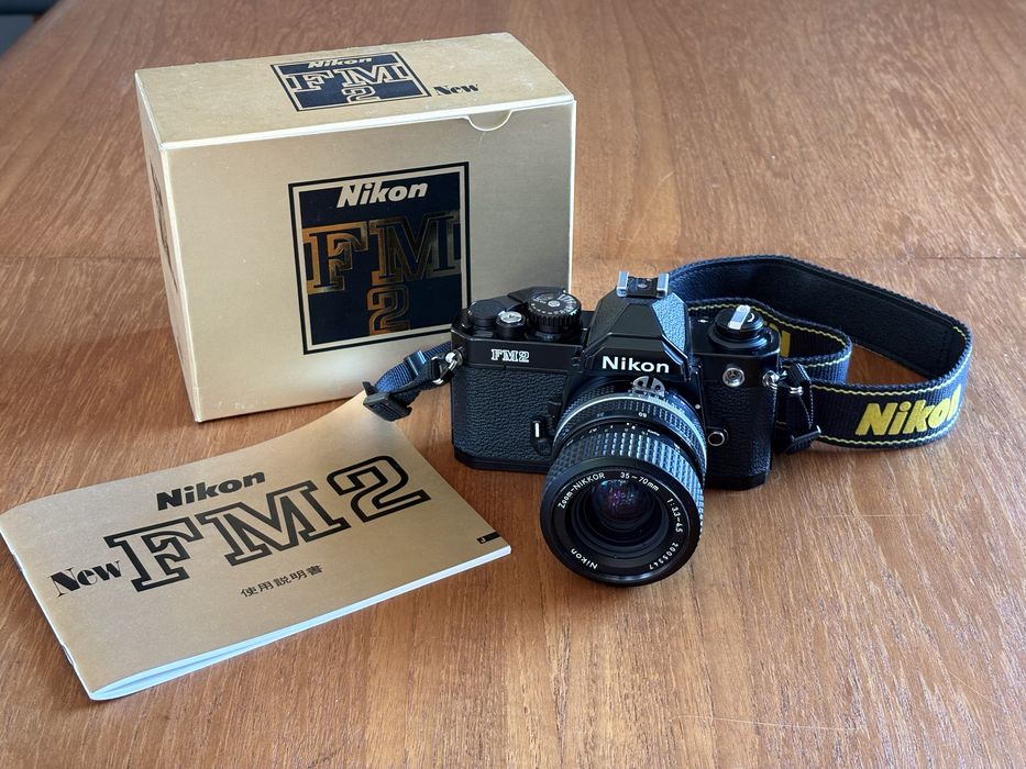 Aparat fotograficzny body Nikon FM2 w pudełku, jak nowy